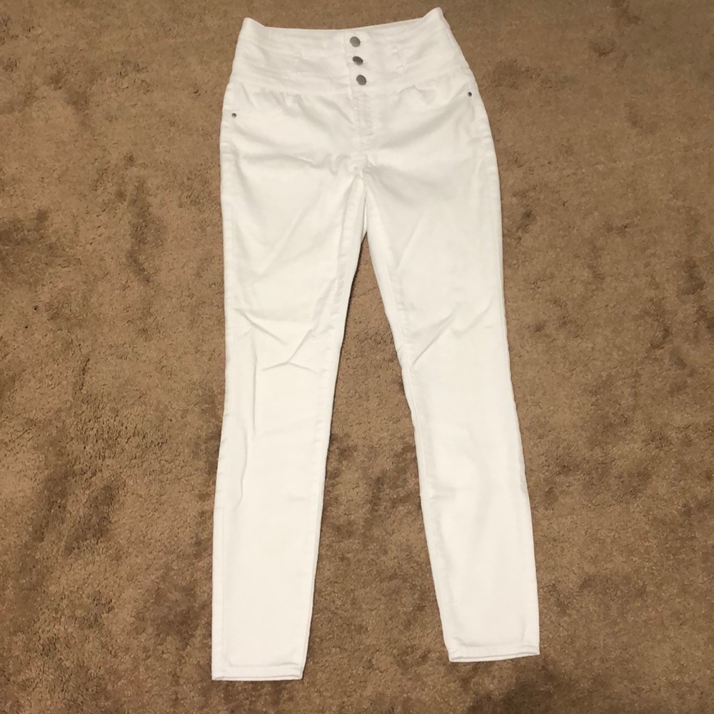 white high waisted pant